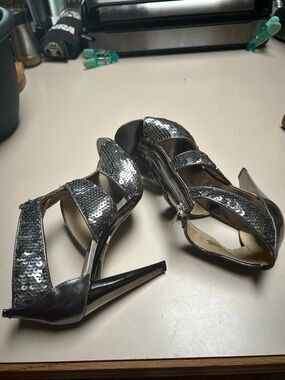 Michael Kors Berkley Silver Metallic Sequins High Heel Platform Sandals 6M